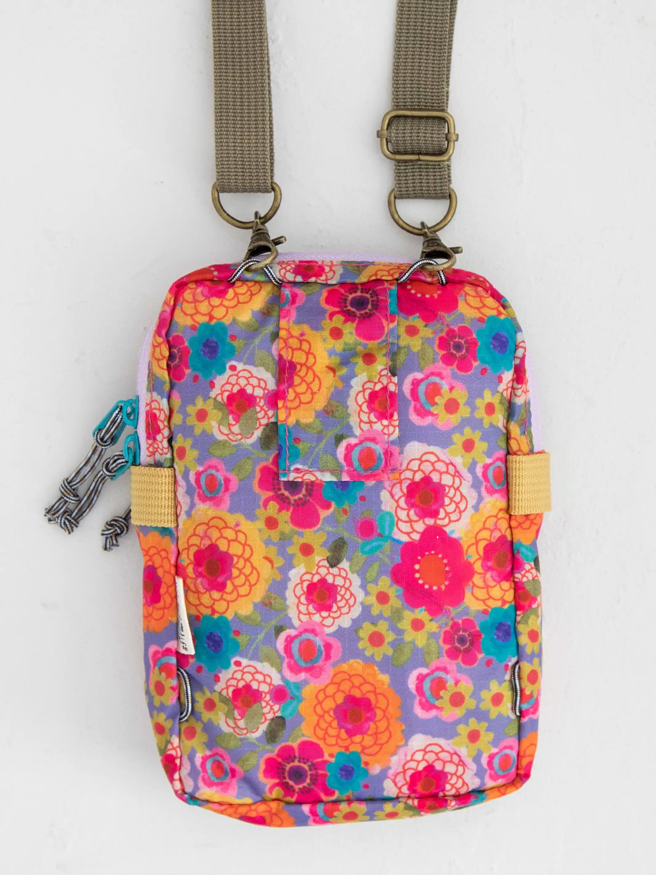 8-in-1 Pocket Crossbody - Greylac Garden