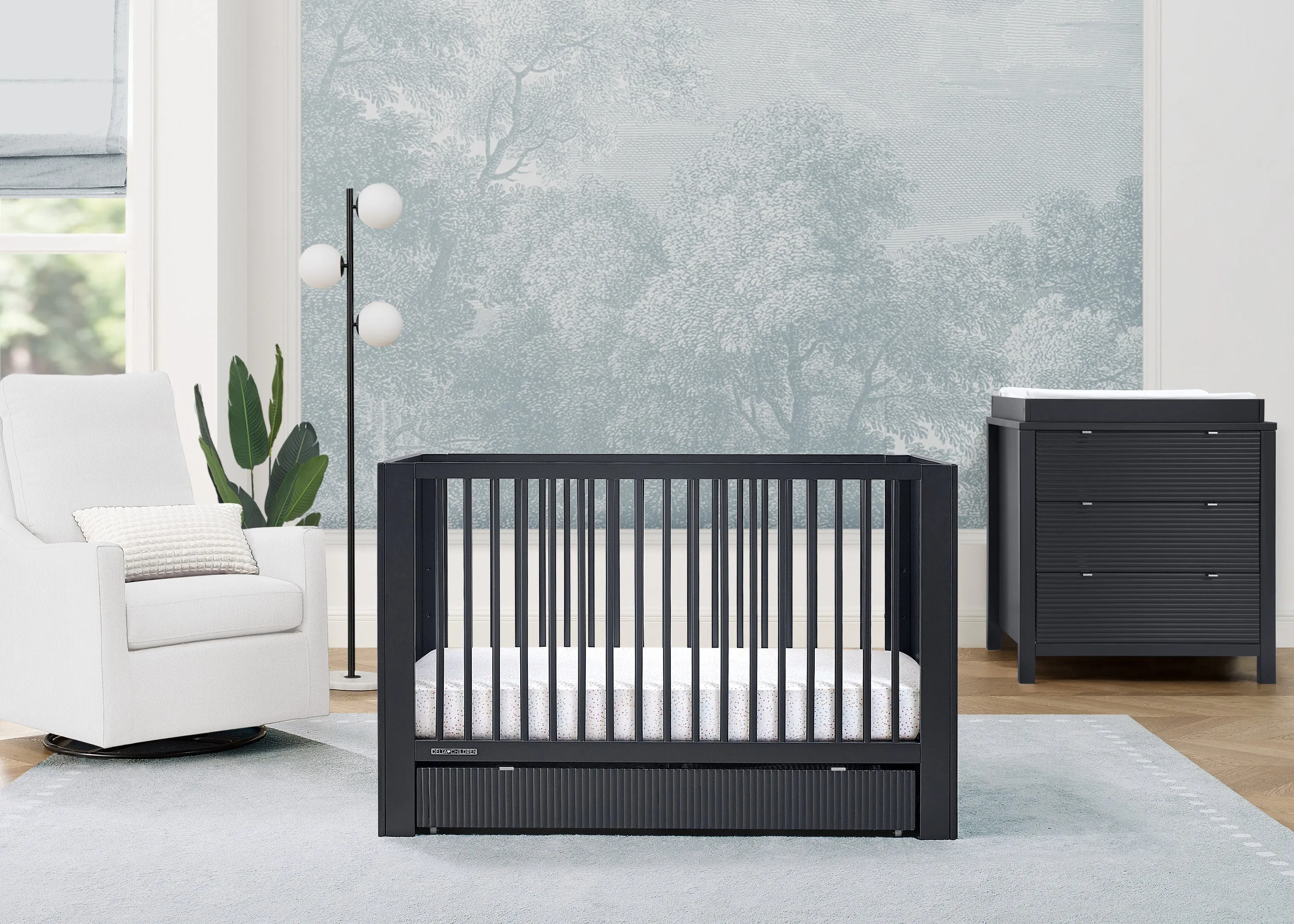 Cassie 4-in-1 Convertible Crib with Underdrawer