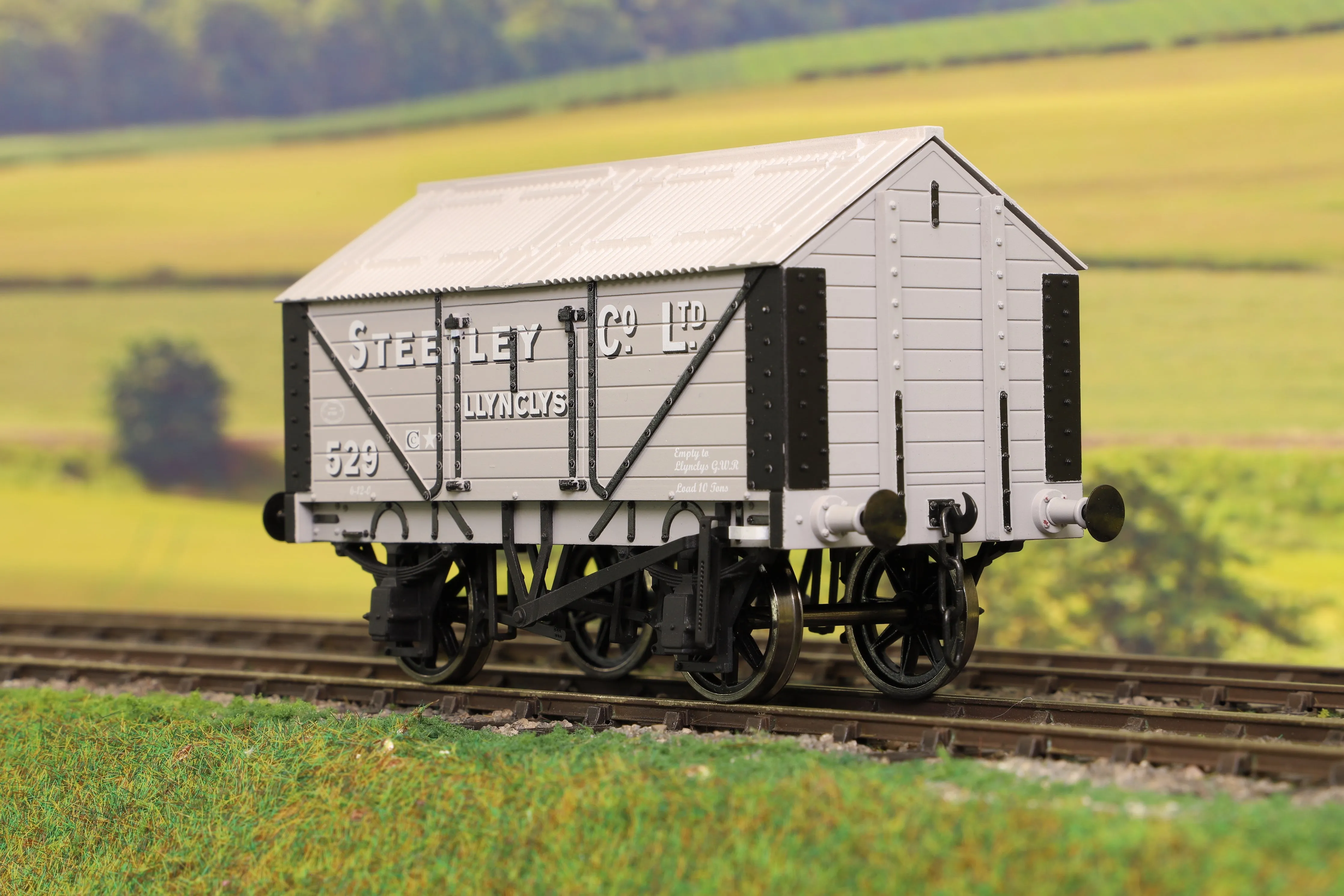 Dapol 7F-017-002 O Gauge Lime Van Steetley Co. Llynclys '529'