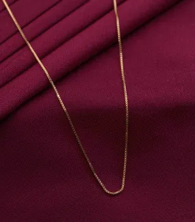 Sleek gold chain